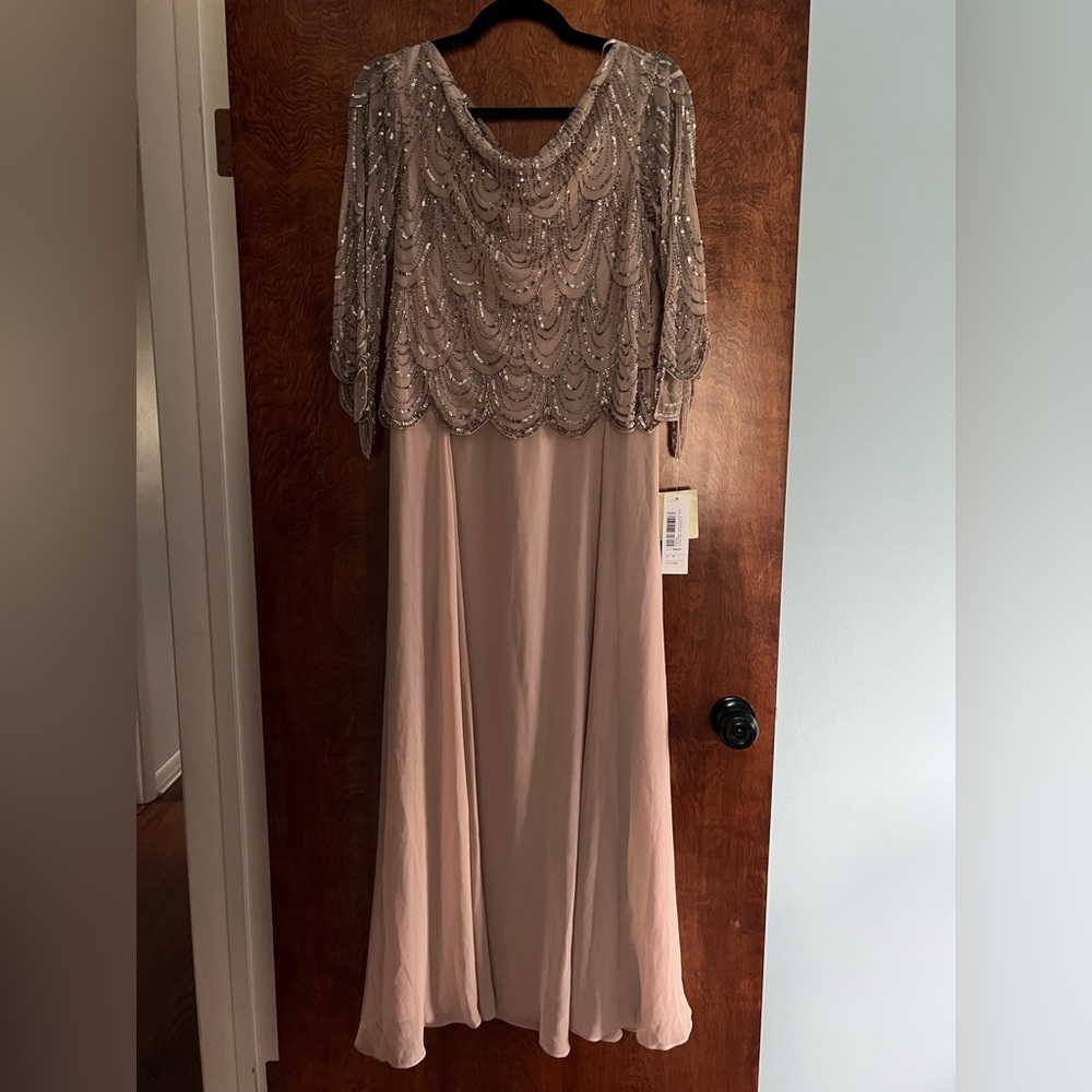 J Kara Blush Scallop Beaded Sequin Pop over 3/4 Sleeve Dress petite size 8P